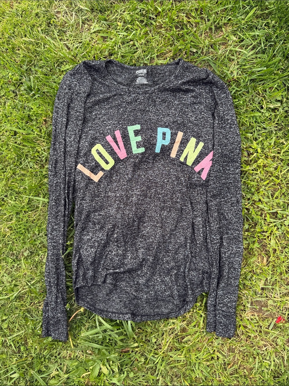 Victorias Secret PINK Long Sleeve LOVE PINK top size Medium